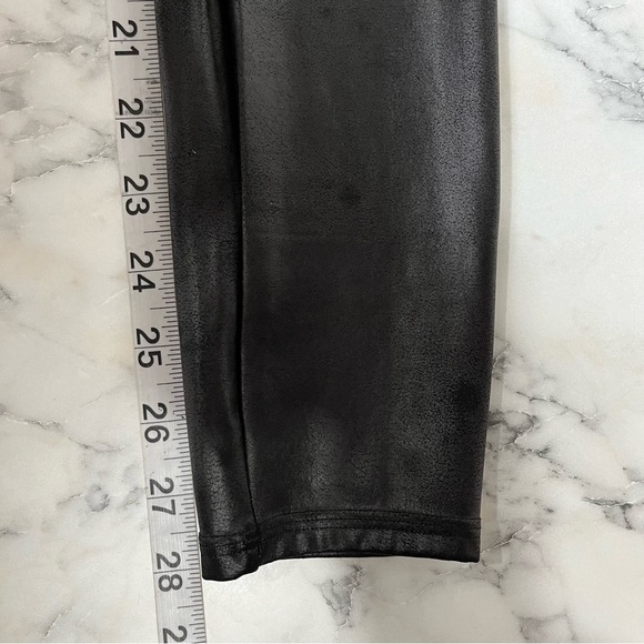 Spanx Faux Leather Black Leggings Shapewear High Rise Size Medium - Picture 7 of 9